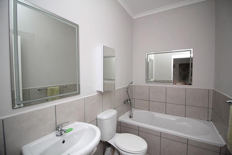 2 Bedroom Property for Sale in Island View Western Cape